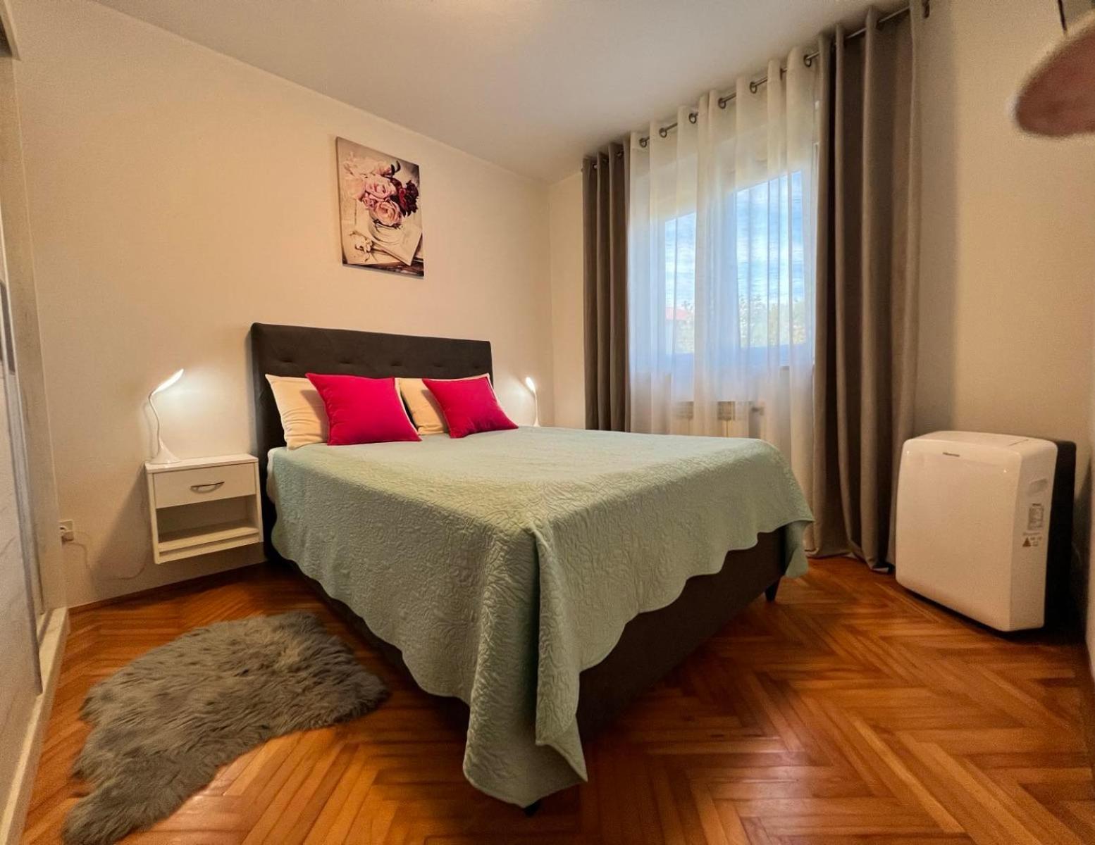 Apartment Tigo - 2 Bedrooms, 2 Bathrooms, Terrace And Big Garden 파자나 외부 사진