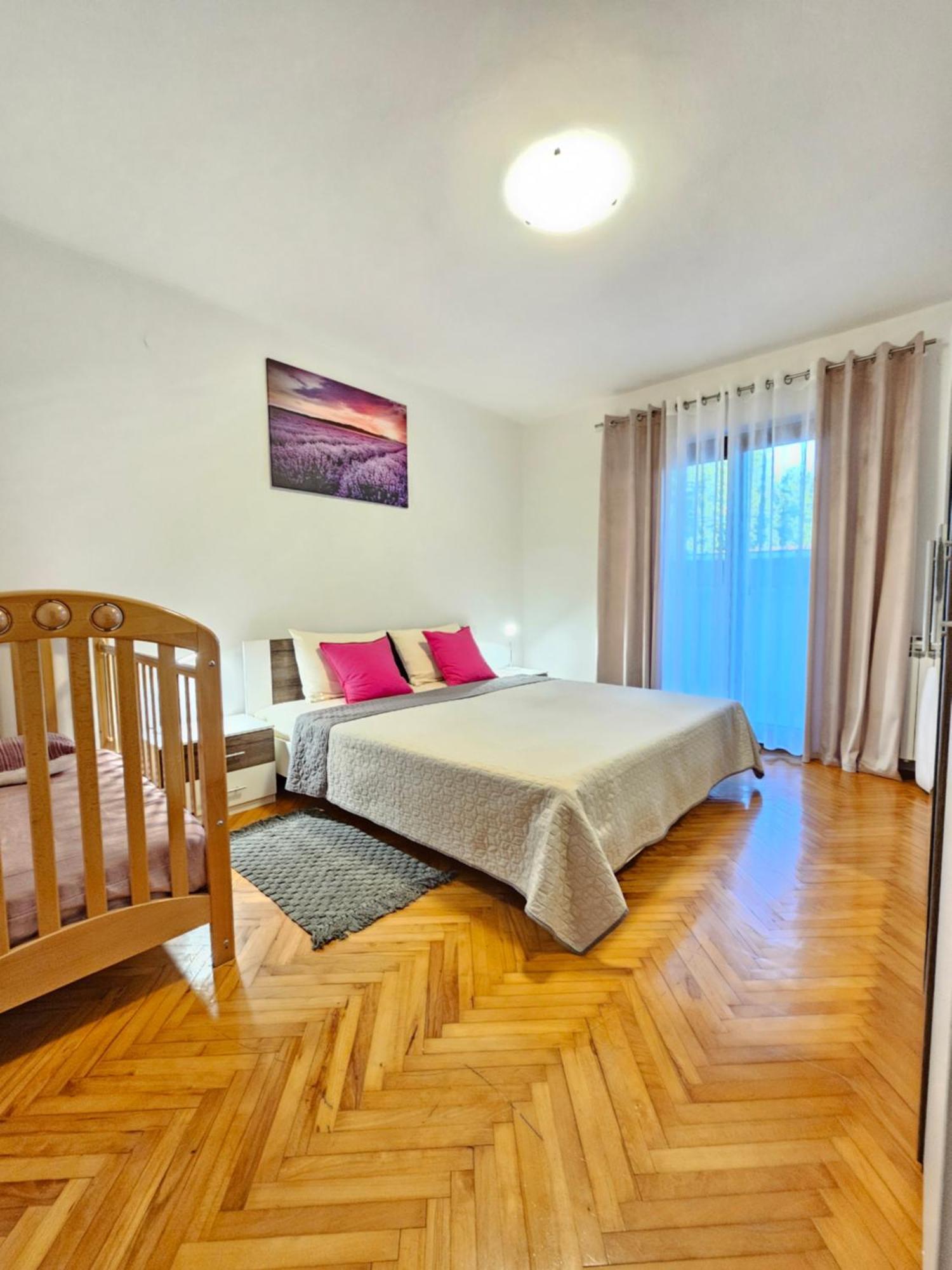Apartment Tigo - 2 Bedrooms, 2 Bathrooms, Terrace And Big Garden 파자나 외부 사진